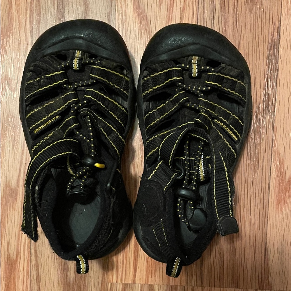 Keen Black and Yellow Kids Sandals